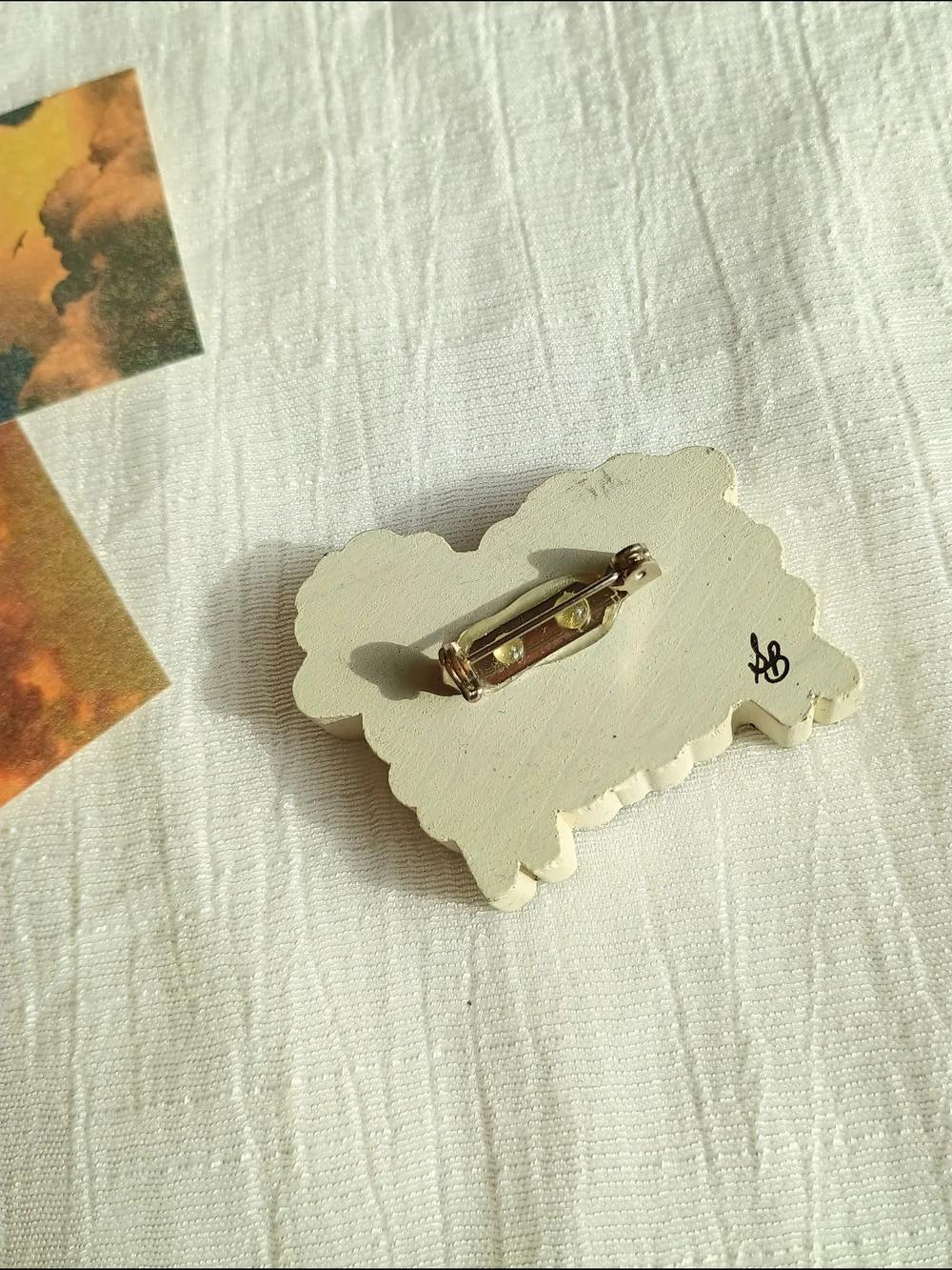 🐑 COTTAGE CORE 🐑 VTG Artisan, Folkart, Hand-Painted Wood Sheep Brooch, Shabby